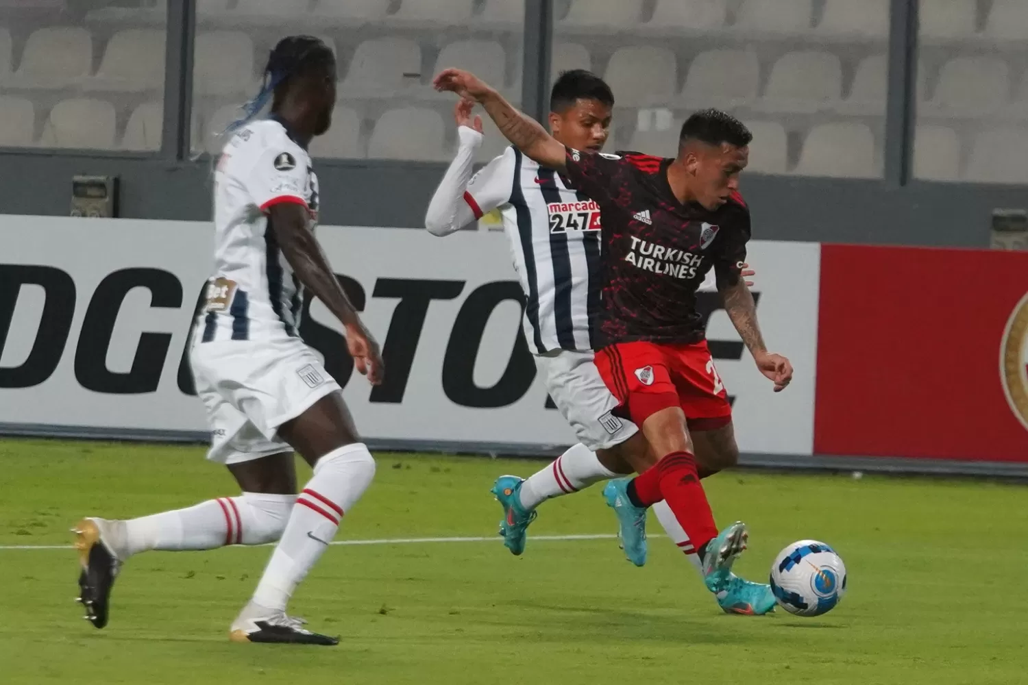 Con lo justo, River venció a Alianza Lima en Perú