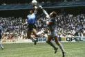 Subasta de la camiseta de Maradona: aseguran que no es la que usó para anotarle dos goles a Inglaterra