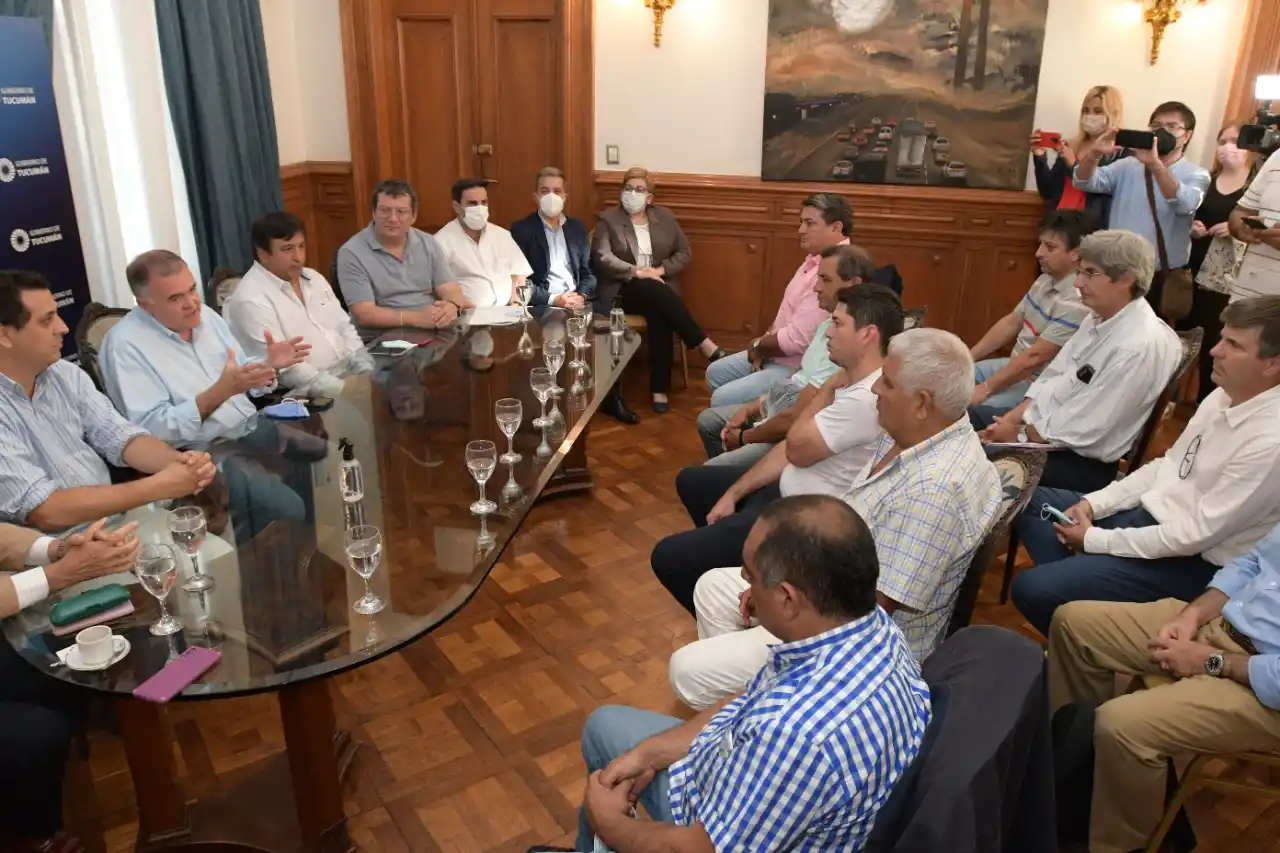 FIN DEL CONFLICTO. Acuerdo entre empresarios y trabajadores. 