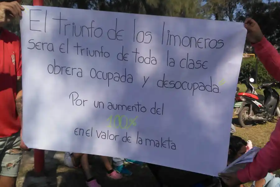 PROTESTA DE OBREROS DEL CITRUS EN ACHERAL
