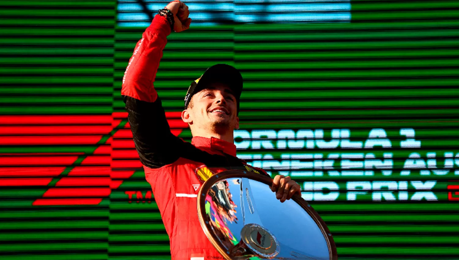 EN LA CIMA. Leclerc volvió a llevar a Ferrari a lo más alto del podio, esta vez en Australia.