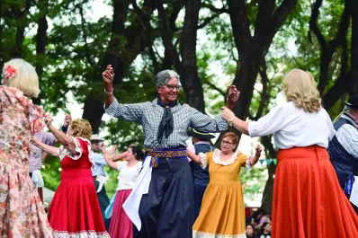 Día de la Zamba: con el folclore en la sangre, una tarde entre pañuelos y cantos