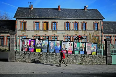 Francia: Macron, al balotaje con Le Pen con pocos puntos de diferencia