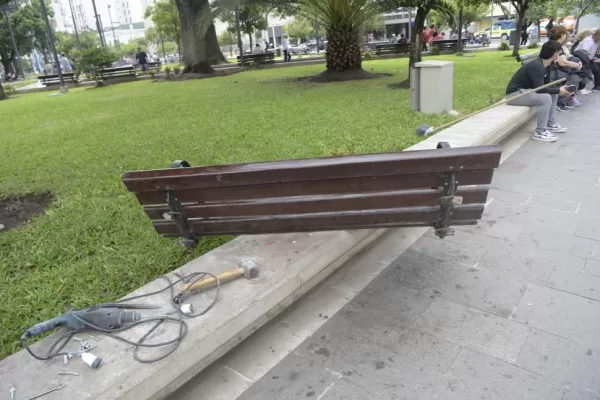 Plaza Independencia: “Más que vandalismo y robos, es sabotaje al espacio público”