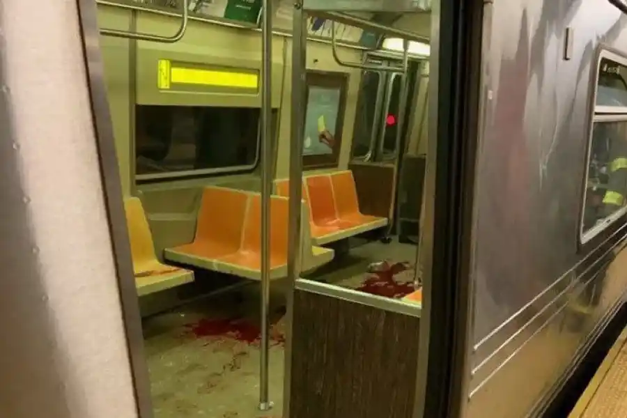 Así quedaron los vagones del metro tras el tiroteo 