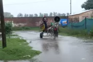 Complicaciones en los barrios: Con una lluvia, nos llenamos de agua