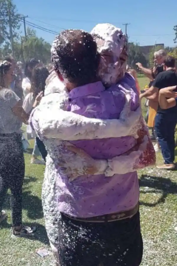 Sixto Leiva se recibió de médico 