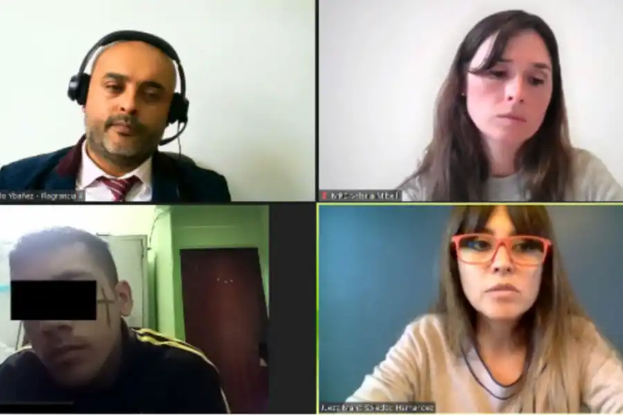 Lo condenaron a tres años por robar un celular con un arma de utilería