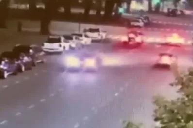 Video: las cámaras de seguridad revelarán qué pasó entre Salvio y su ex pareja