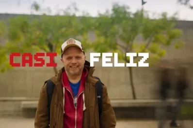 Se estrenó la segunda temporada de Casi Feliz y los fanáticos le dieron el visto bueno