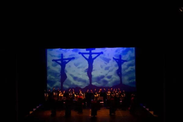 La Semana Santa de Sevilla se revive en el teatro San Martín