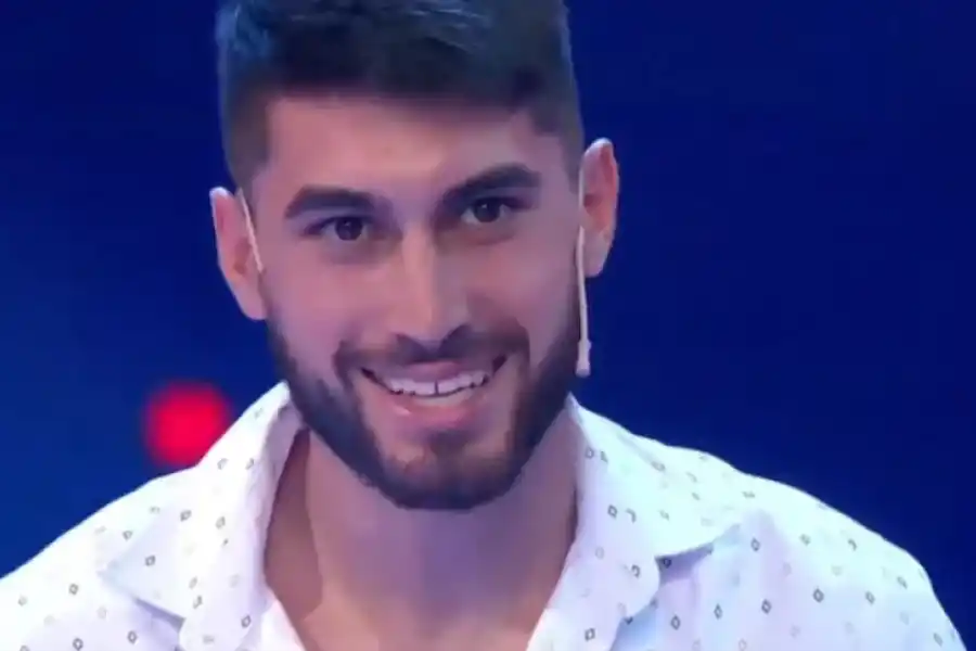 SALE EZEQUIEL, ENTRA FRANCO. Franco fue el reemplazo de Ezequiel en el programa.