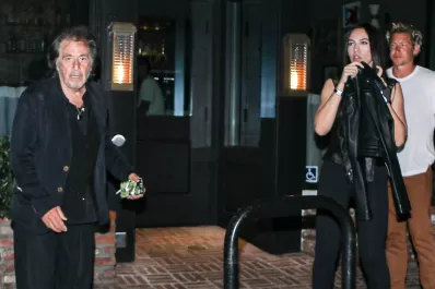 Al Pacino está de novio con la ex de Mick Jagger, 53 años menor que él