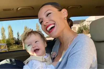 Pampita no descartó la posibilidad de tener otro bebé