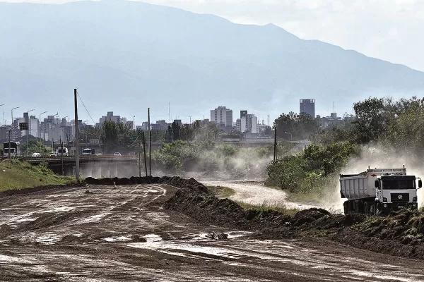 Autopista Tucumán-Las Termas: reunión clave por un planteo de la contratista