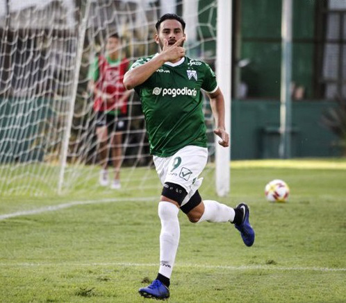 PELIGROSO. Con tres tantos, Díaz es el goleador de Ferro en el torneo.