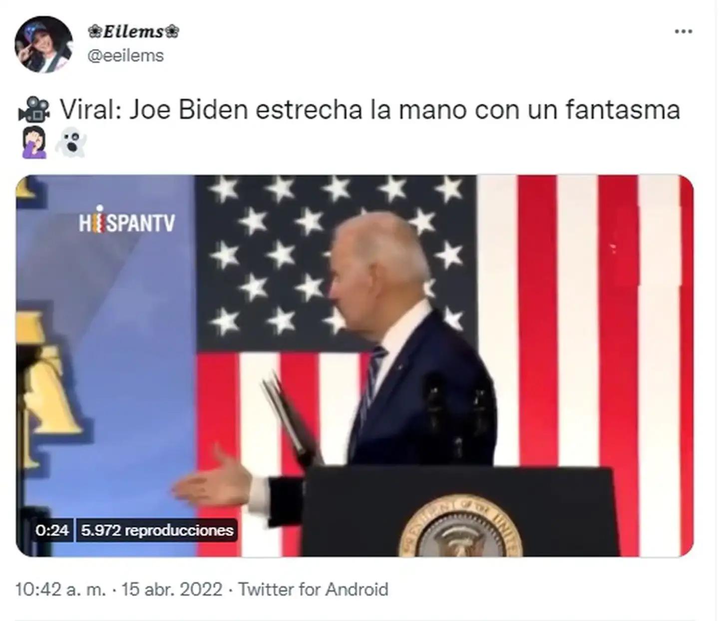 Video: Joe Biden protagonizó un momento incómodo al saludar “al aire”