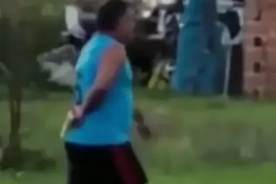 Video: un policía perdió un partido de fútbol y después disparó a sus rivales
