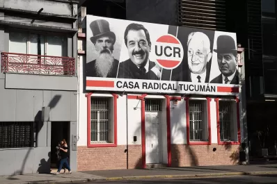 Una nueva sociedad política en una UCR agrietada