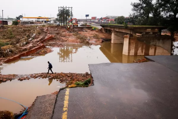 Inundaciones en Sudáfrica: búsqueda de desaparecidos