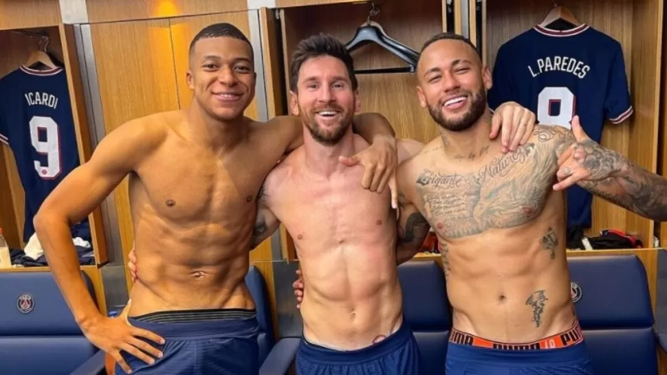 La inolvidable selfie de una rusa en el ascensor con Messi, Mbappe y Neymar