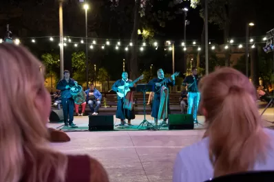 Este fin de semana vuelven los shows musicales gratuitos a la plaza Independencia
