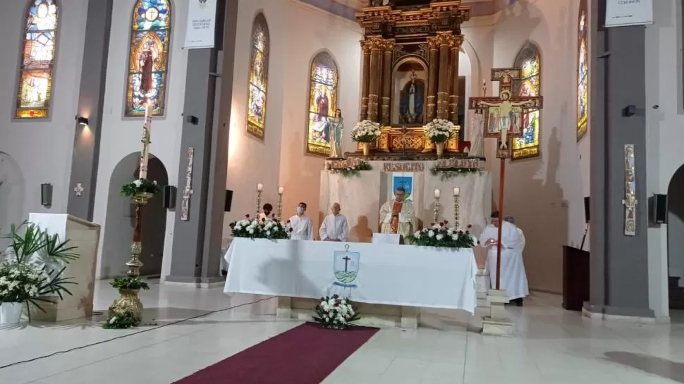 EN LA MISA. Monseñor José Antonio Díaz se dirigió a los fieles católicos. 