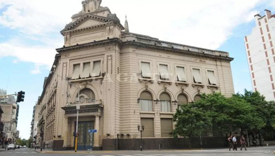 SOLIDARIDAD. La CTA Tucumán apoyó el reclamo de ex empleados del ex Banco Provincia.