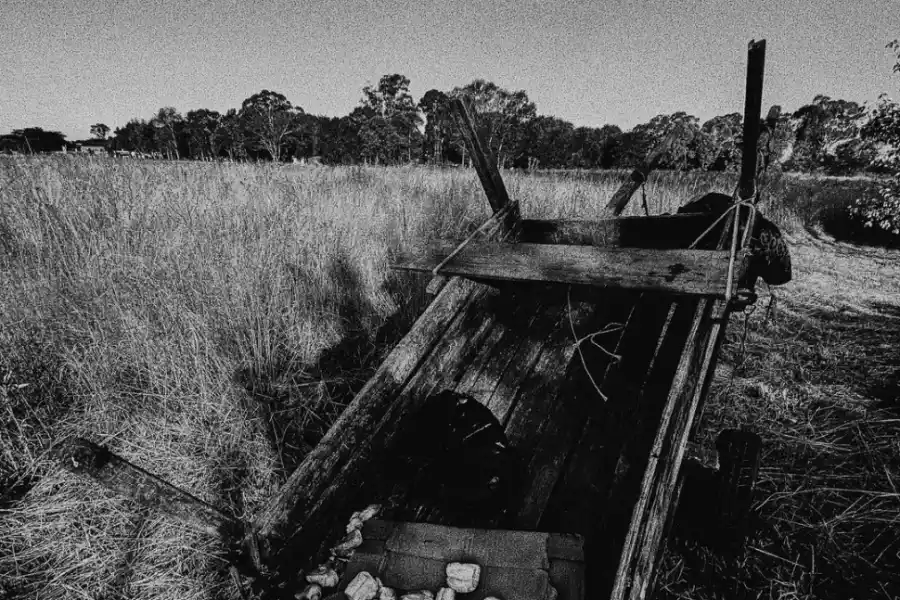 Se filmó en el barrio Malvinas de La Plata.