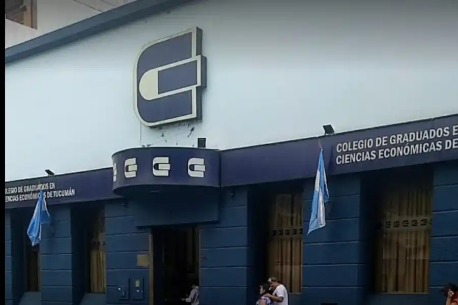 La sede del Colegio de Graduados en Ciencias Económicas de Tucumán.