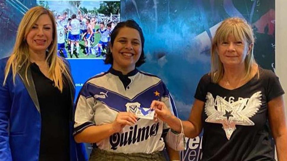 Consiguió el primer carnet no binario de fútbol y quiere romper con los prejuicios