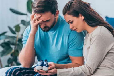 ¿Cómo pueden los padres afrontar el dolor del duelo perinatal?