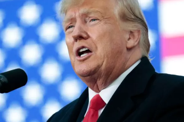Donald Trump: abandonó una entrevista televisiva y dijo “apaguen las cámaras”