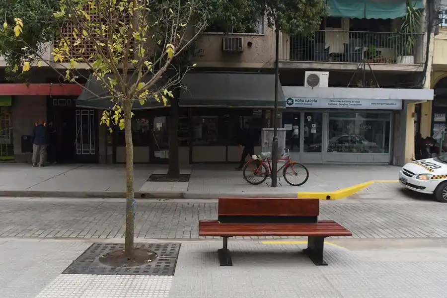 En fotos: se habilitó la semipeatonalización de calle Laprida al 100