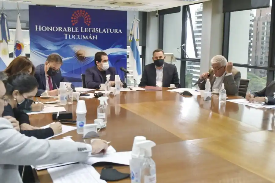 LABOR PARLAMENTARIA / PRENSA HLT