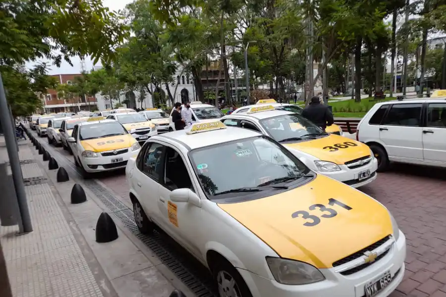 RECLAMO DE TAXISTAS EN CONCEPCIÓN. Foto de LA GACETA / Osvaldo Ripoll