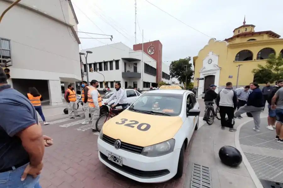 RECLAMO DE TAXISTAS EN CONCEPCIÓN. Foto de LA GACETA / Osvaldo Ripoll