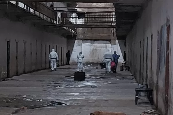 Una pelea en la cárcel de Villa Urquiza terminó con un recluso muerto
