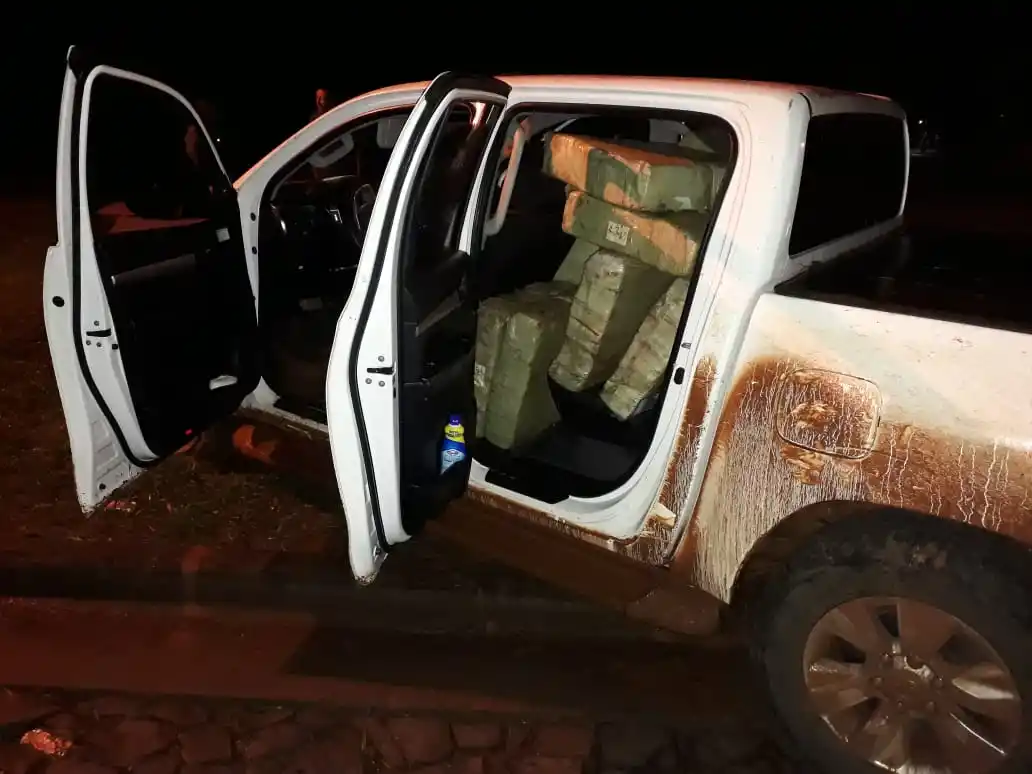 Incautaron más de una tonelada de marihuana oculta en una camioneta