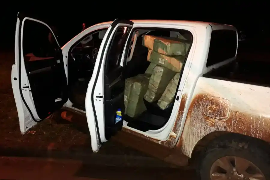 Incautaron más de una tonelada de marihuana oculta en una camioneta