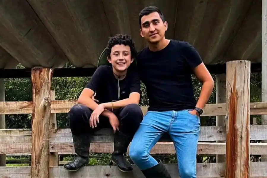 La insólita respuesta de un niño del campo a una vegana que lo criticó por criar gallinas