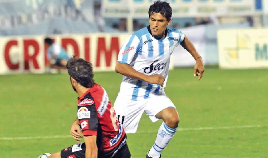 EXPERIENCIA. Montiglio jugó diez años en Atlético Tucumán, club con el que consiguió el ascenso a la B Nacional y también a Primera División. LA GACETA