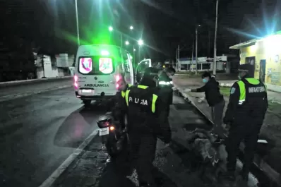 Una policía baleó a un joven que habría intentado robarle la moto