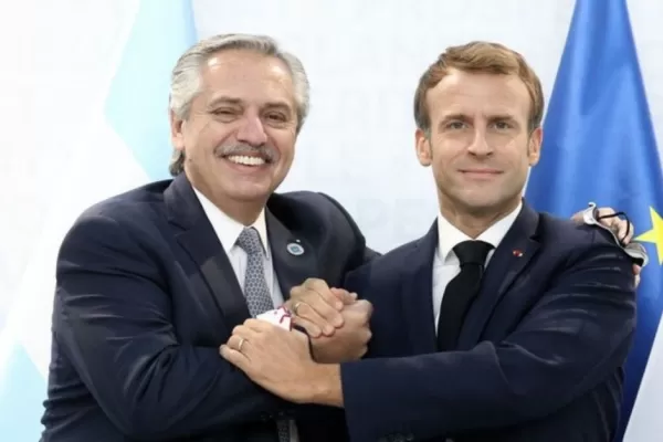 Alberto Fernández felicitó a Emmanuel Macron por su triunfo en Francia