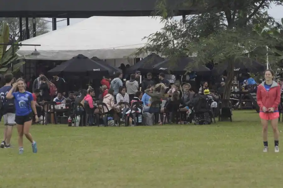 Un regreso que tuvo de todo en Las Cañas