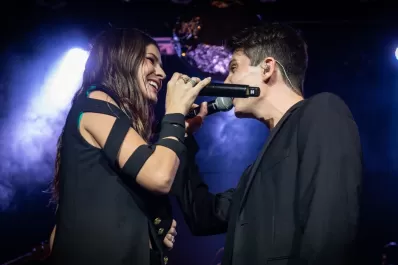 Video: así fue la primera presentación en vivo de la China Suárez como cantante