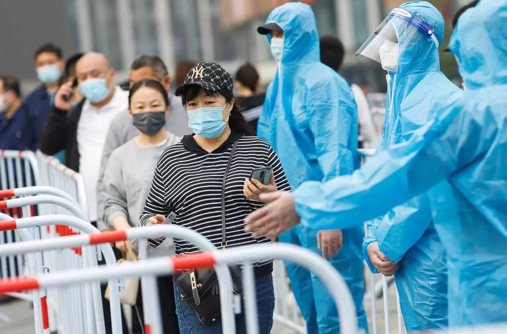 Pekín toma medidas de contención tras detectar un súbito aumento de casos de covid