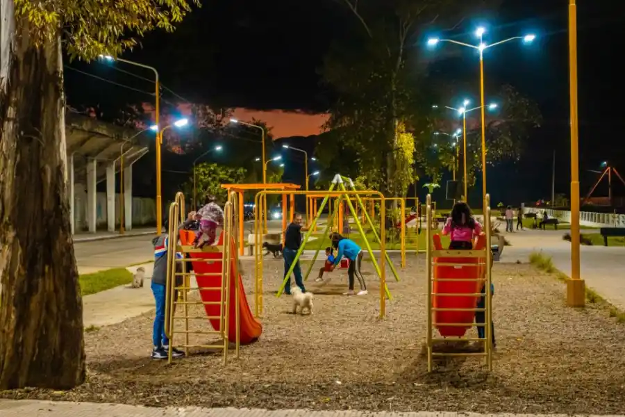 Aguilares: la Costanera del río Medina, el sueño de los vecinos