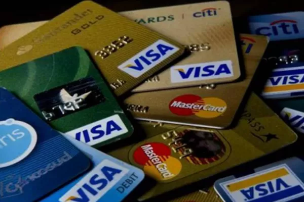 Las compras con tarjetas de crédito serán más caras