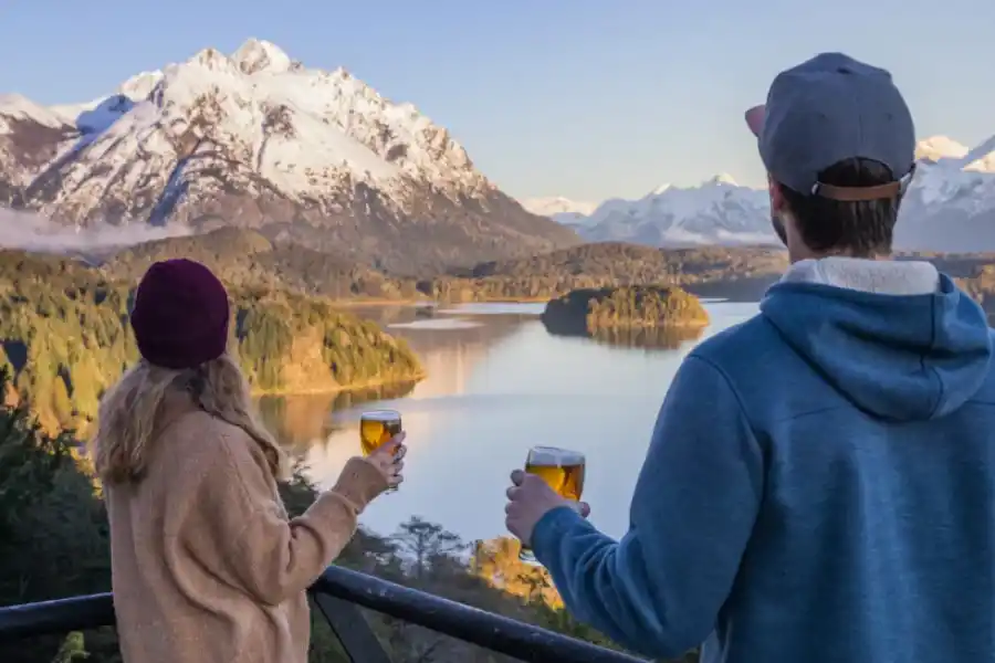 El Ministerio de Turismo y Deporte anunció el relanzamiento del programa PreViaje para agosto y la temporada baja (La Nación: Jeremias Thomas).